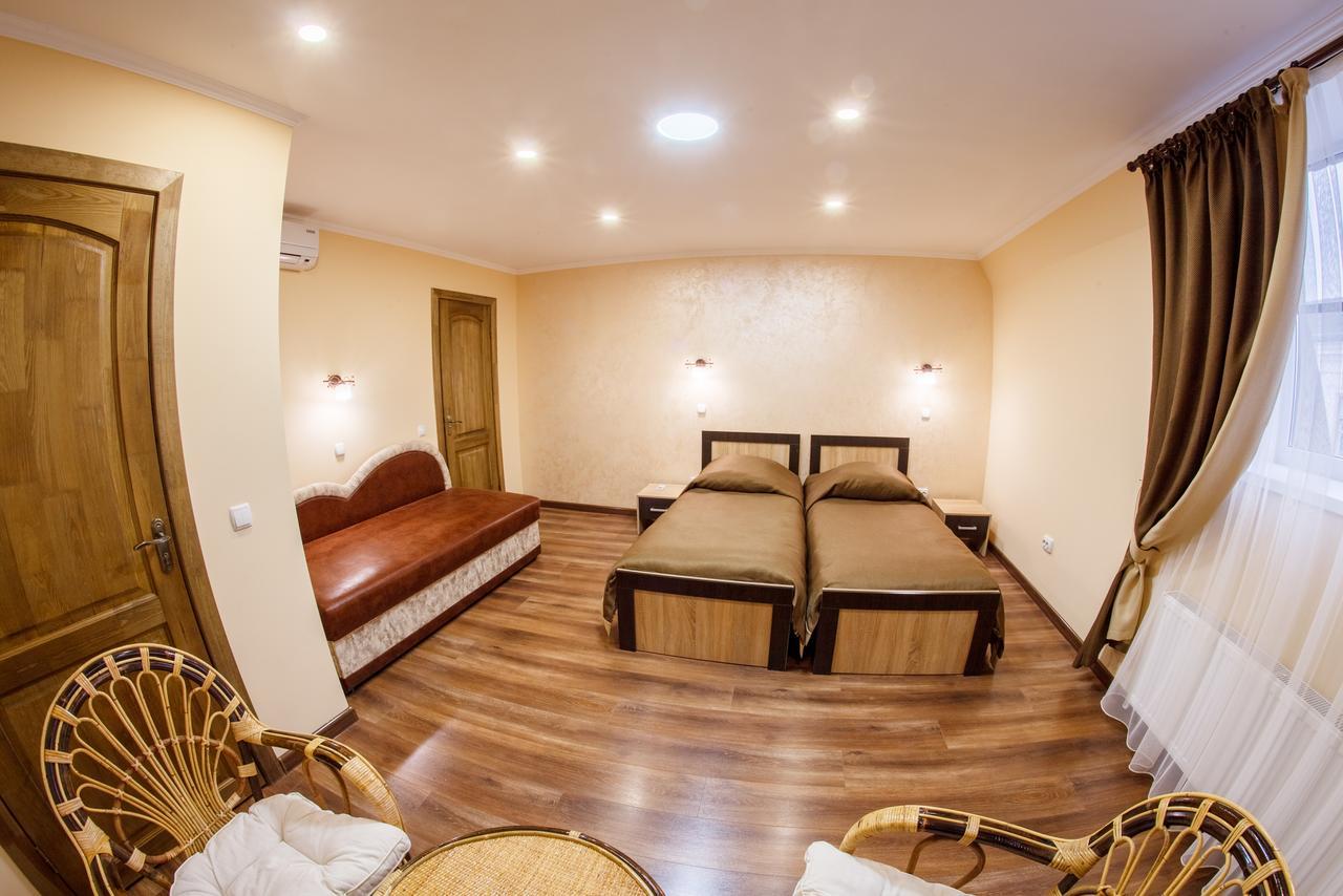 Panorama Apart-Hotel Kamyanets-Podilski Dış mekan fotoğraf